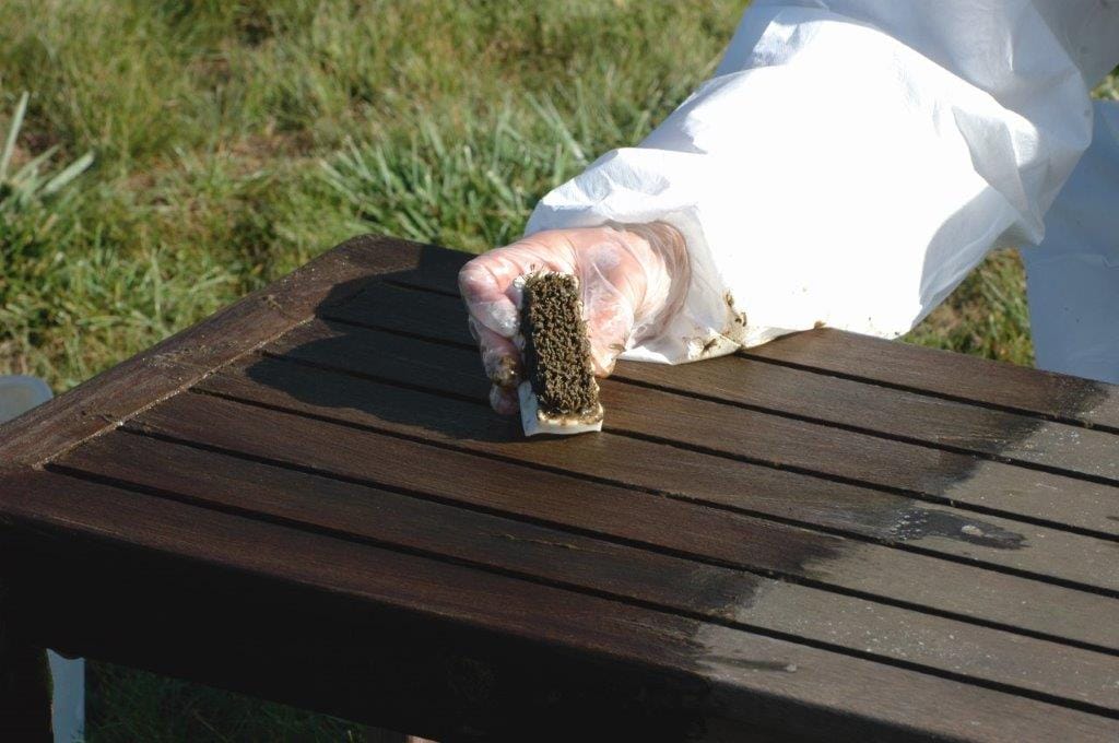 Aquanett_table_brosse