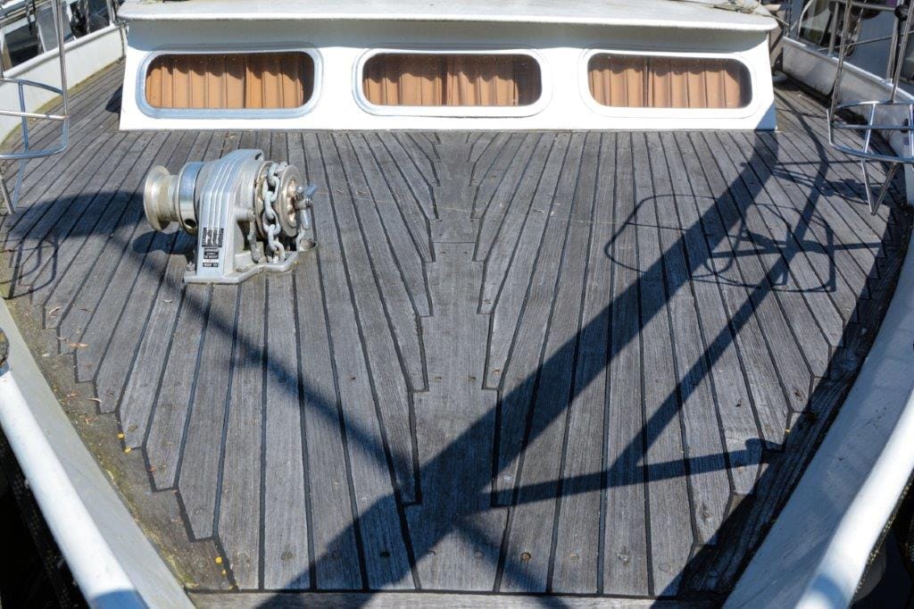 Oil_Cleaner_Pont_Bateau_Avant_Adfields